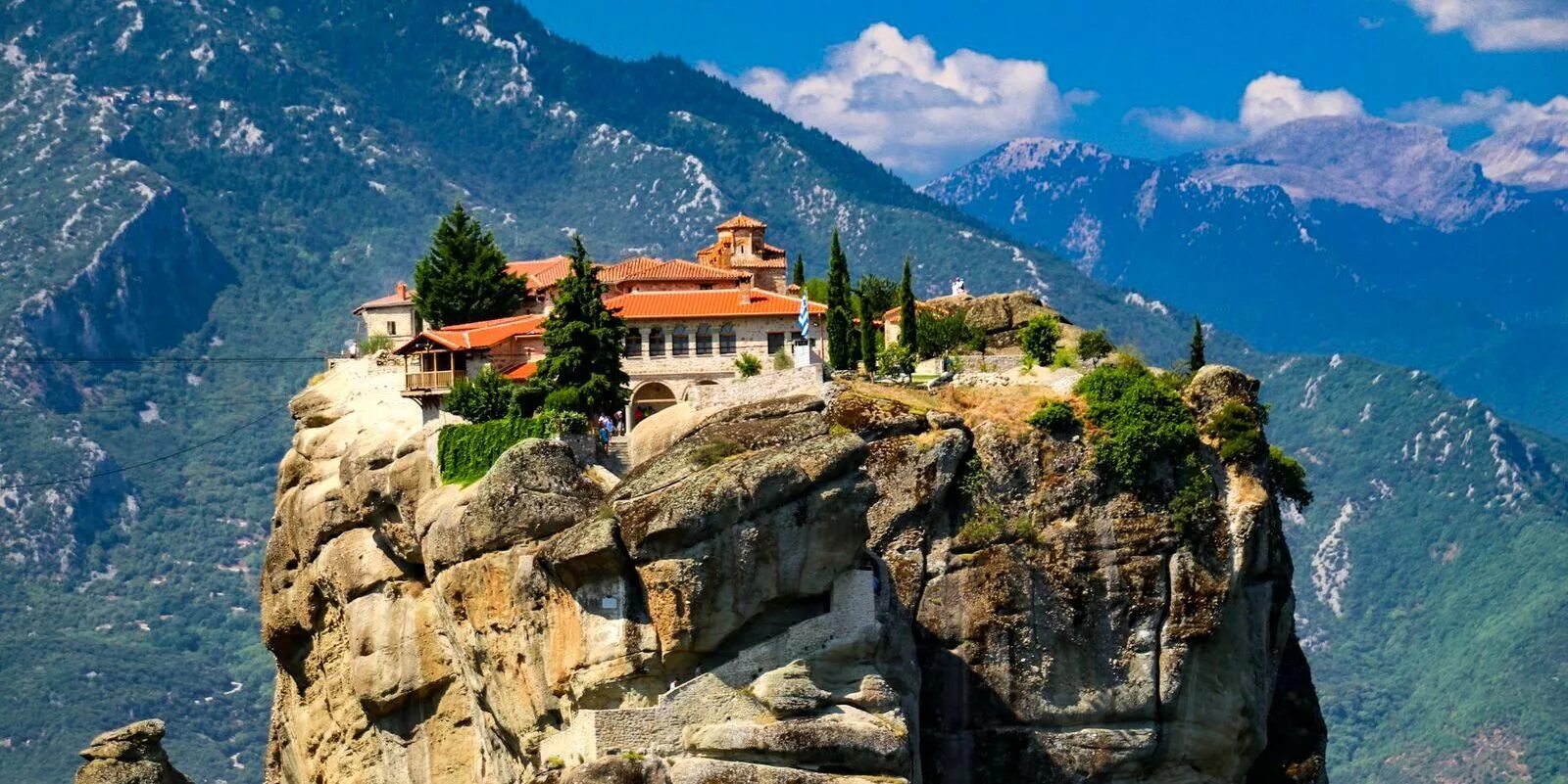 Метеоры греция. Монастырь на горе афон в греции. Святая гора в греции 4. Монастырь святой троицы фессалия. Святая гора в греции 4.