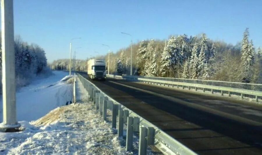 Ханты мансийск строительство дорог троица белогорье луговской. Трасса р404 Тюмень Ханты-Мансийск. Мост трасса Тобольск Тюмень. Мост через реку Салым Тюмень - Сургут. Дорога Тюмень Тобольск Ханты-Мансийск.