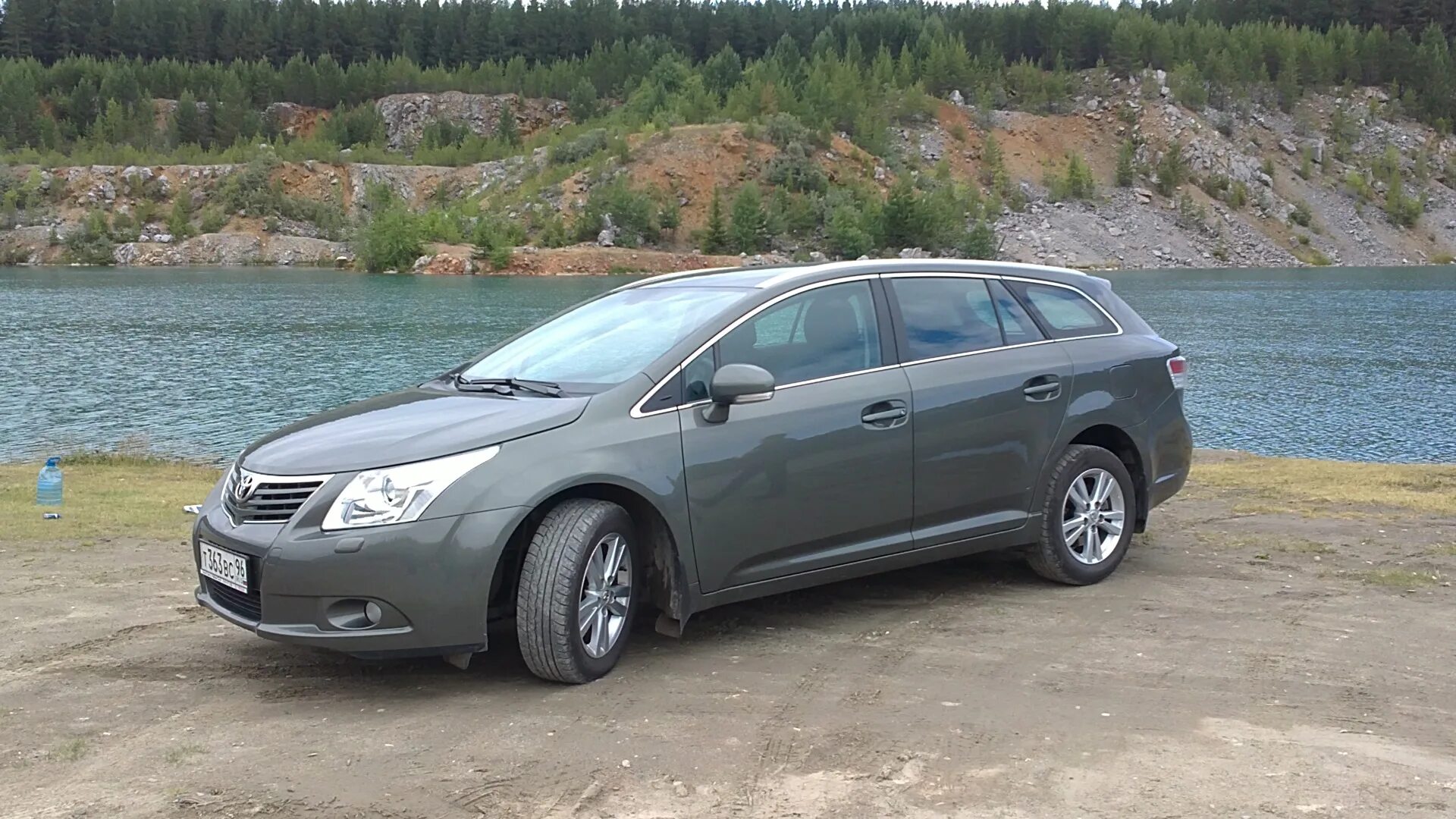 Toyota Avensis 2012 универсал. Тойота Авенсис универсал 2010. Тойота Авенсис универсал 2011. Toyota Avensis 2010 универсал.