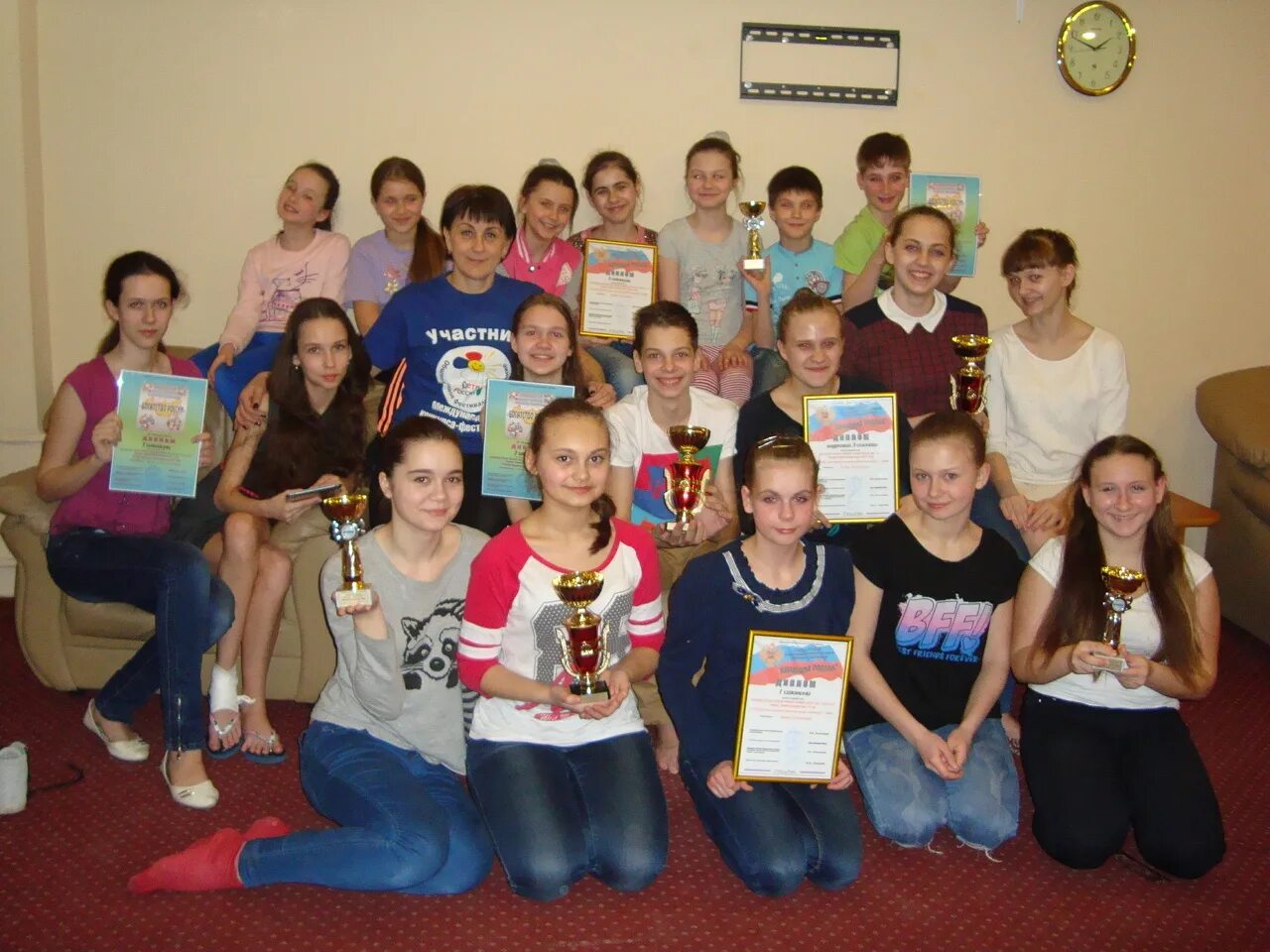 Школьники подростки современные. Юбилей детский подростковый центр. Цртдю новотроицк. Мбу до центр творчества красногорск. Центр юношества тамбов.