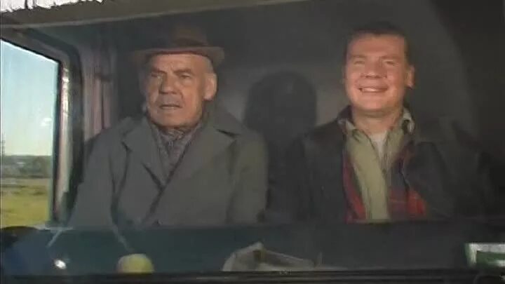 Дальнобойщики 1 сезон близнецы. Сериал дальнобойщики 2 сезон. Владимир гостюхин дальнобойщики 2001. Дальнобойщики 1 гостюхин. Дальнобойщики 1 20.