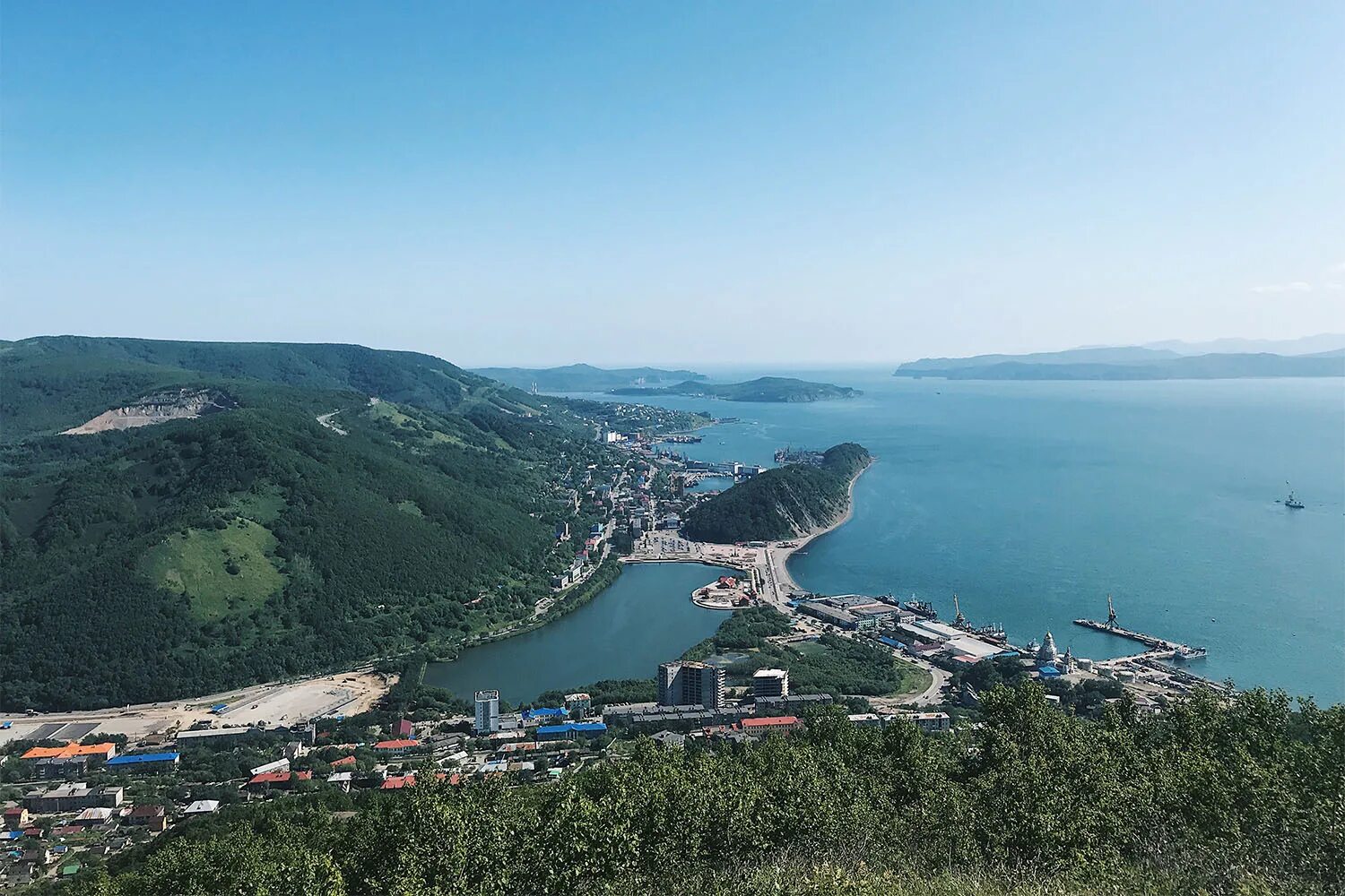 Прокат петропавловск камчатский. Мишенная сопка Петропавловск-Камчатский. Сопки Петропавловск-Камчатский смотровая. Мишенная сопка Петропавловск-Камчатский смотровая. Мишенная сопка Камчатка.