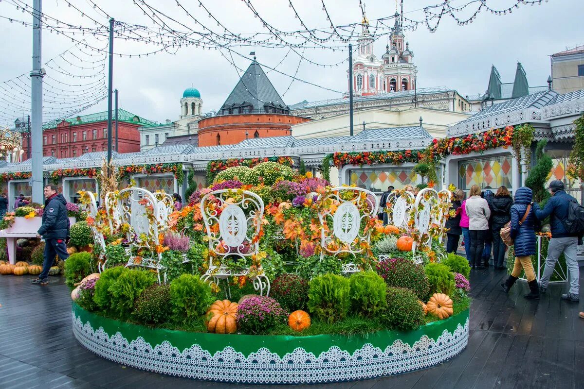 Московские ярмарки фото. Московские сезоны площадь революции. Фестиваль Золотая осень в Москве. Ярмарка “московские сезоны” на красной площади. Московские сезоны Золотая осень 2021.