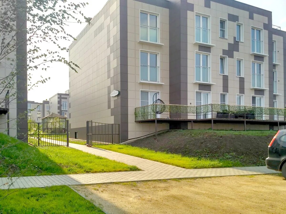 Жилой комплекс привилегия челябинск. Привилегия недвижимость. Привилегия недвижимость. Жилой комплекс привилегия. Жк привилегия вязовая 8.