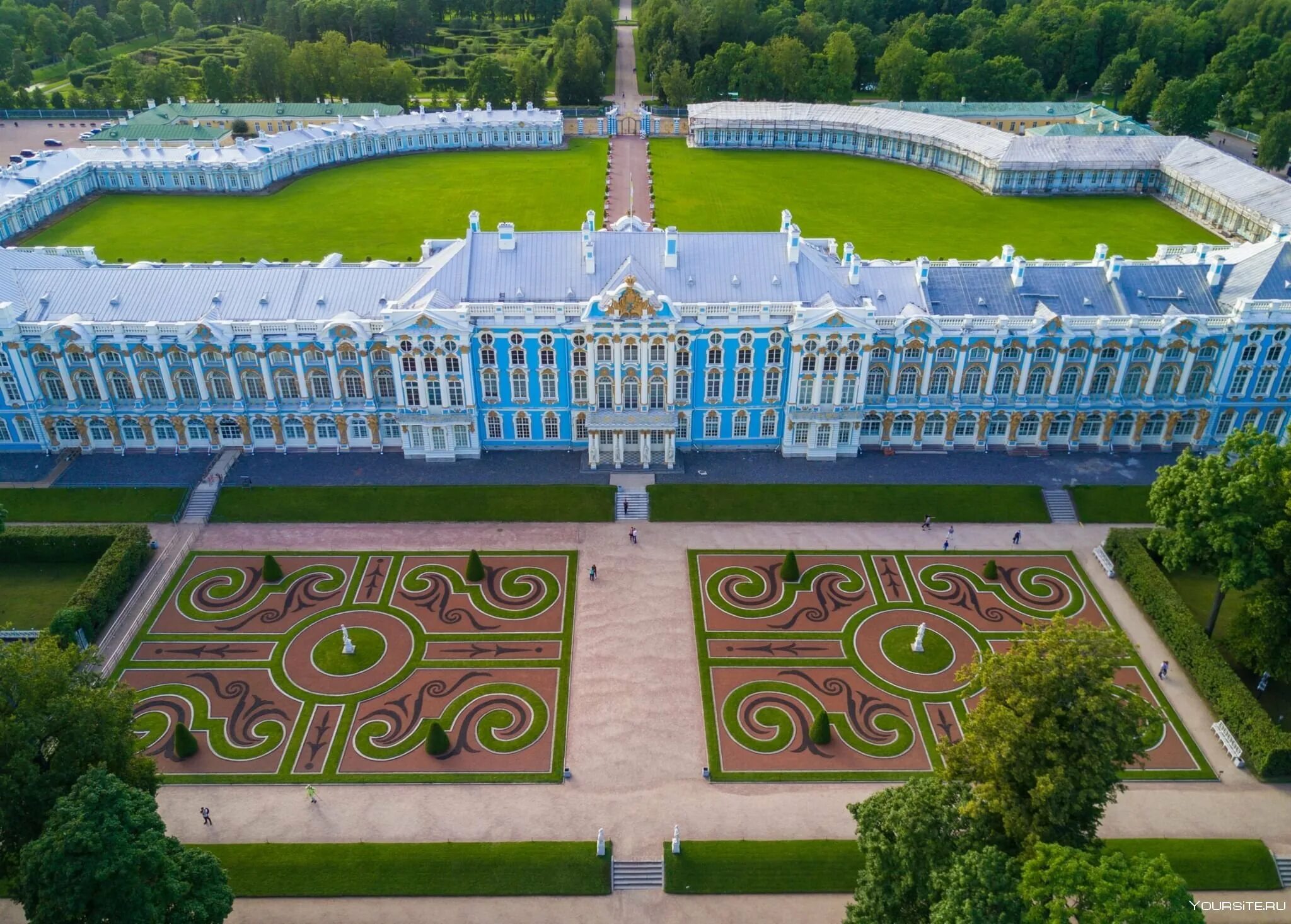 Екатерининский дворец садовая ул 7 пушкин фото. Екатерининский дворец в Царском селе. Царское село (музей-заповедник). Большой Екатерининский дворец в Царском селе Растрелли. Екатерининский двореццпрское село.