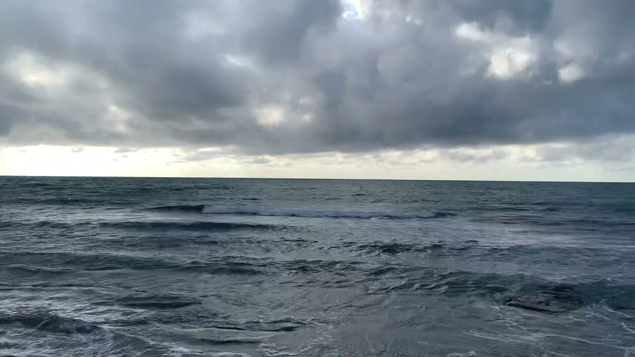 Покажи видео черное море. Черное море адлер. Черное море видео. Черное море сочи волны. Покажи видео черное море.