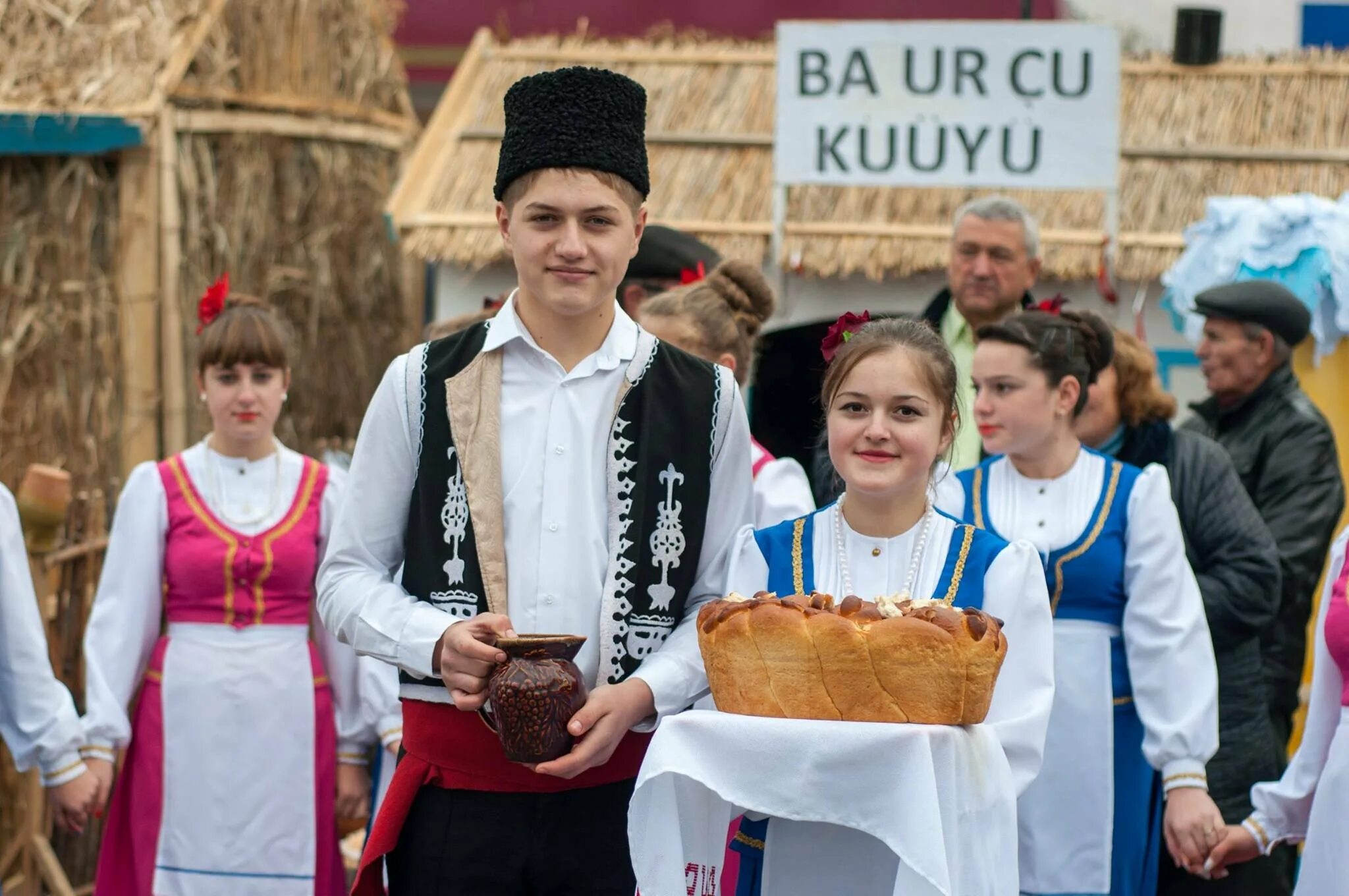 Гагаузы фото. Нация Гагауз. Гагаузы и молдаване. Молдавия нация гагаузы. Гагаузия гагаузы.