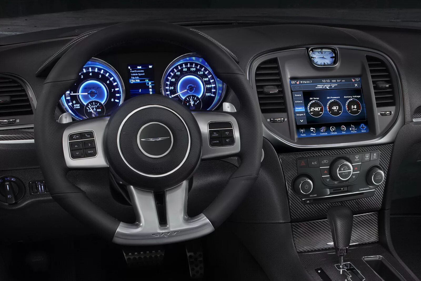 08 08 2012. Chrysler 300c srt8 салон. chrysler 300c srt8 2012. крайслер 300с srt8 салон. chrysler 300 srt8 салон.