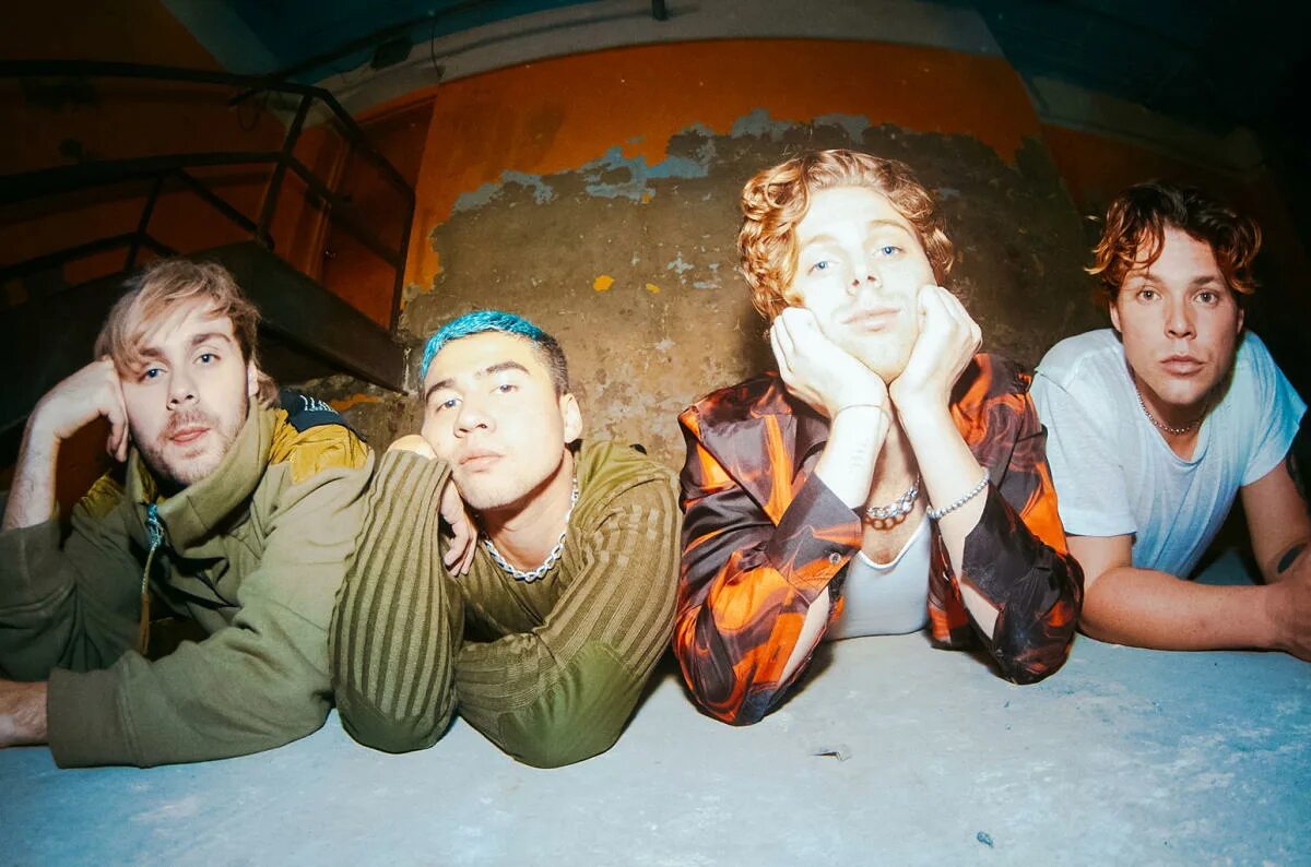 Песня seconds of summer. 5 Seconds of Summer. 5 Seconds of Summer 2022. Группа 5 seconds of Summer 2022. 5 Seconds of Summer "Calm".