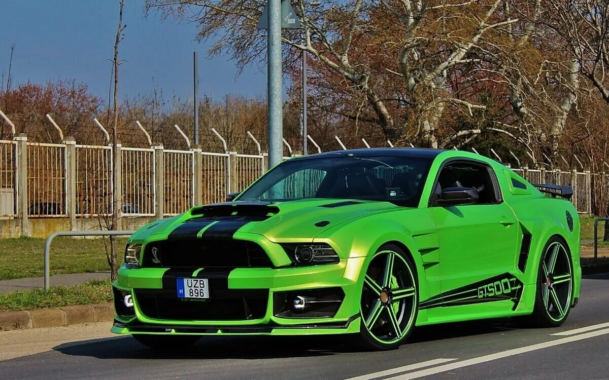 Лучшее крутой тюнинг. Тюнингованный форд мустанг шелби gt 500. тюненгованый форт мустанг. ford mustang shelby gt500 2016. тюнинговый форд мустанг шелби.