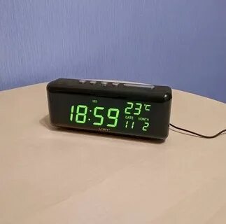 Как поставить электронные часы
