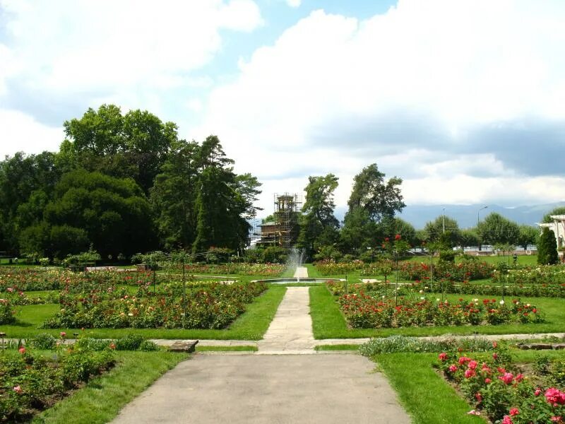 Ля парка. Парк ла гранж Женева. Парк ла гранж Женева розы. Женева парк гранж фото. Парк в ла.