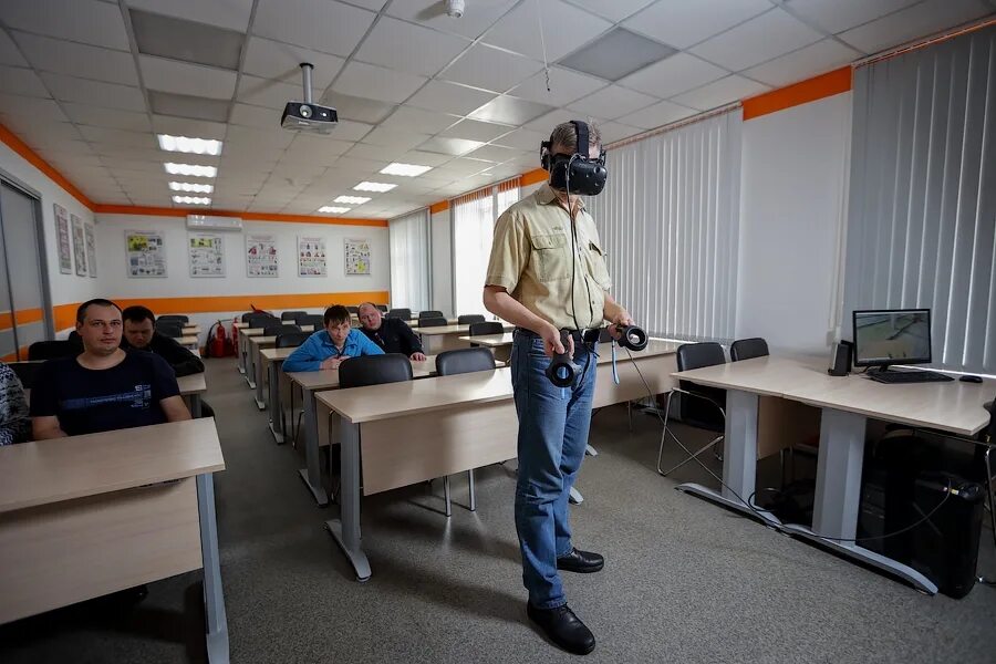 VR-тренажер электромеханика РЖД. VR тренажеры по пожарной безопасности. Центр профподготовки Тула. VR тренажеры для обучения по охране труда.