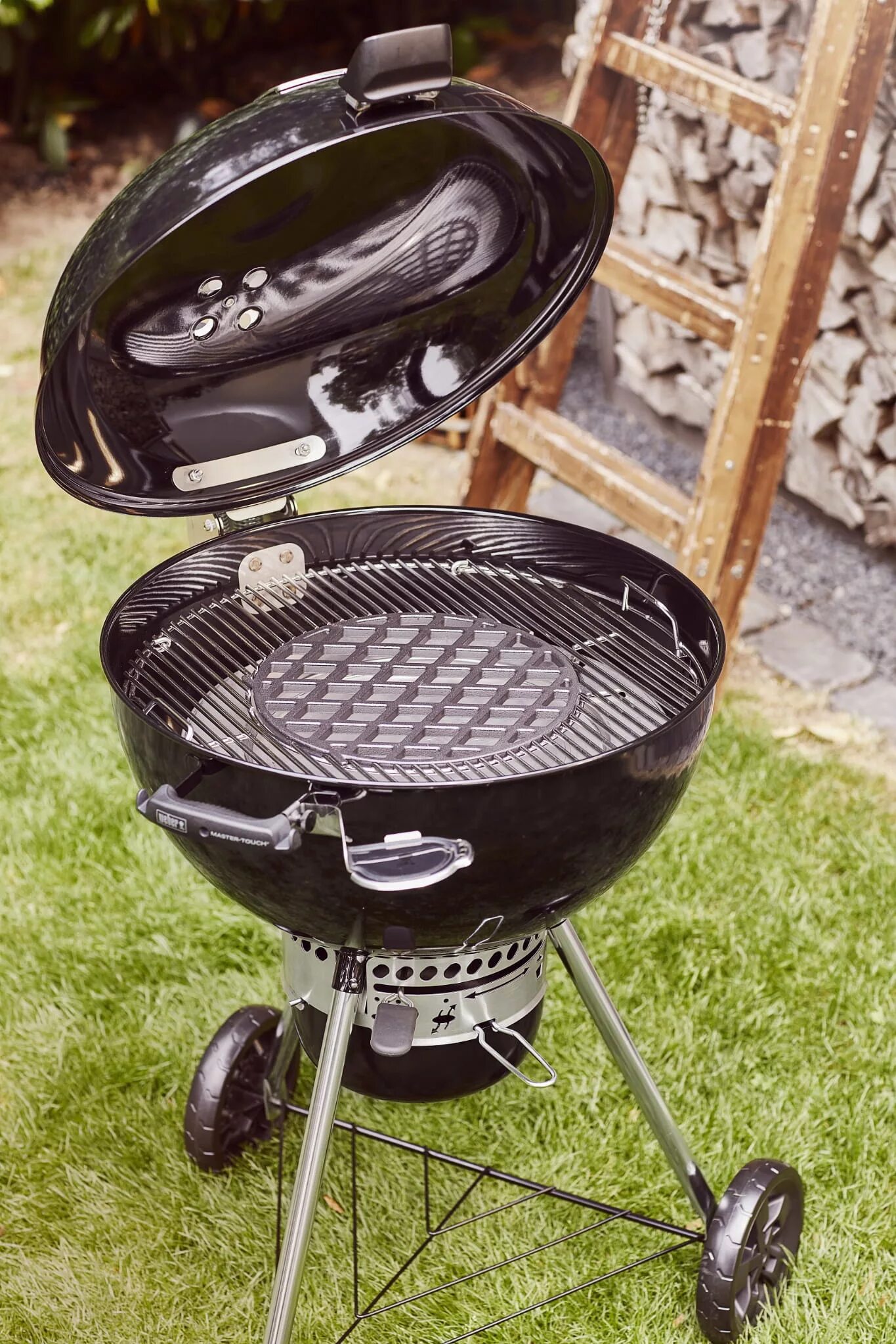 Weber master. Гриль Weber Master Touch. Гриль Weber Master Touch e 57. Weber GBS 57. Weber Premium e-5775.