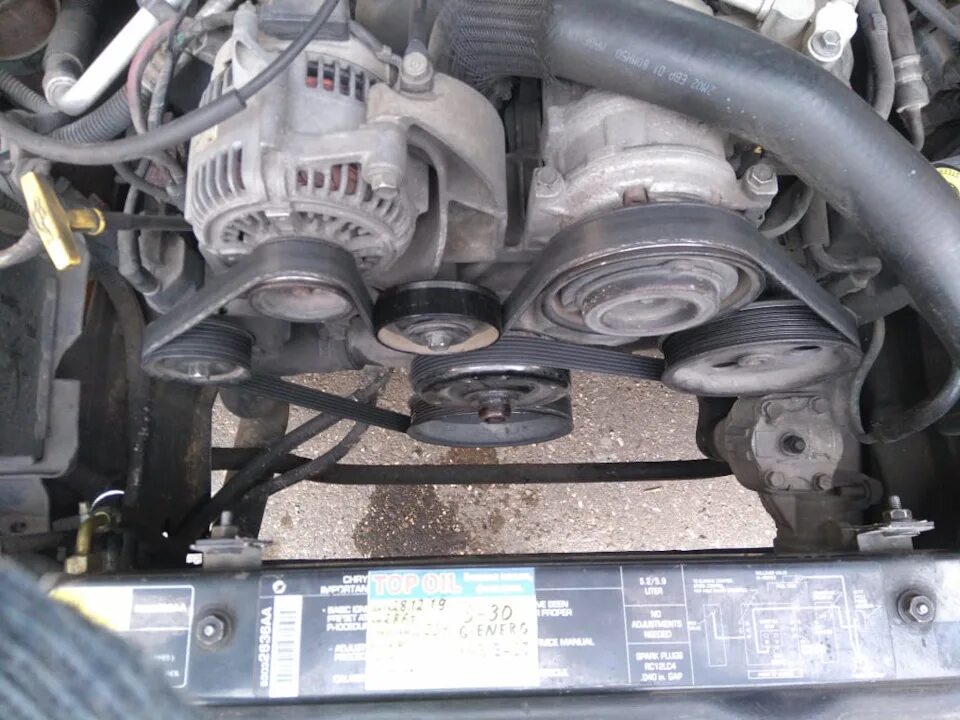 How to remove Jeep ZJ radiator - YouTube