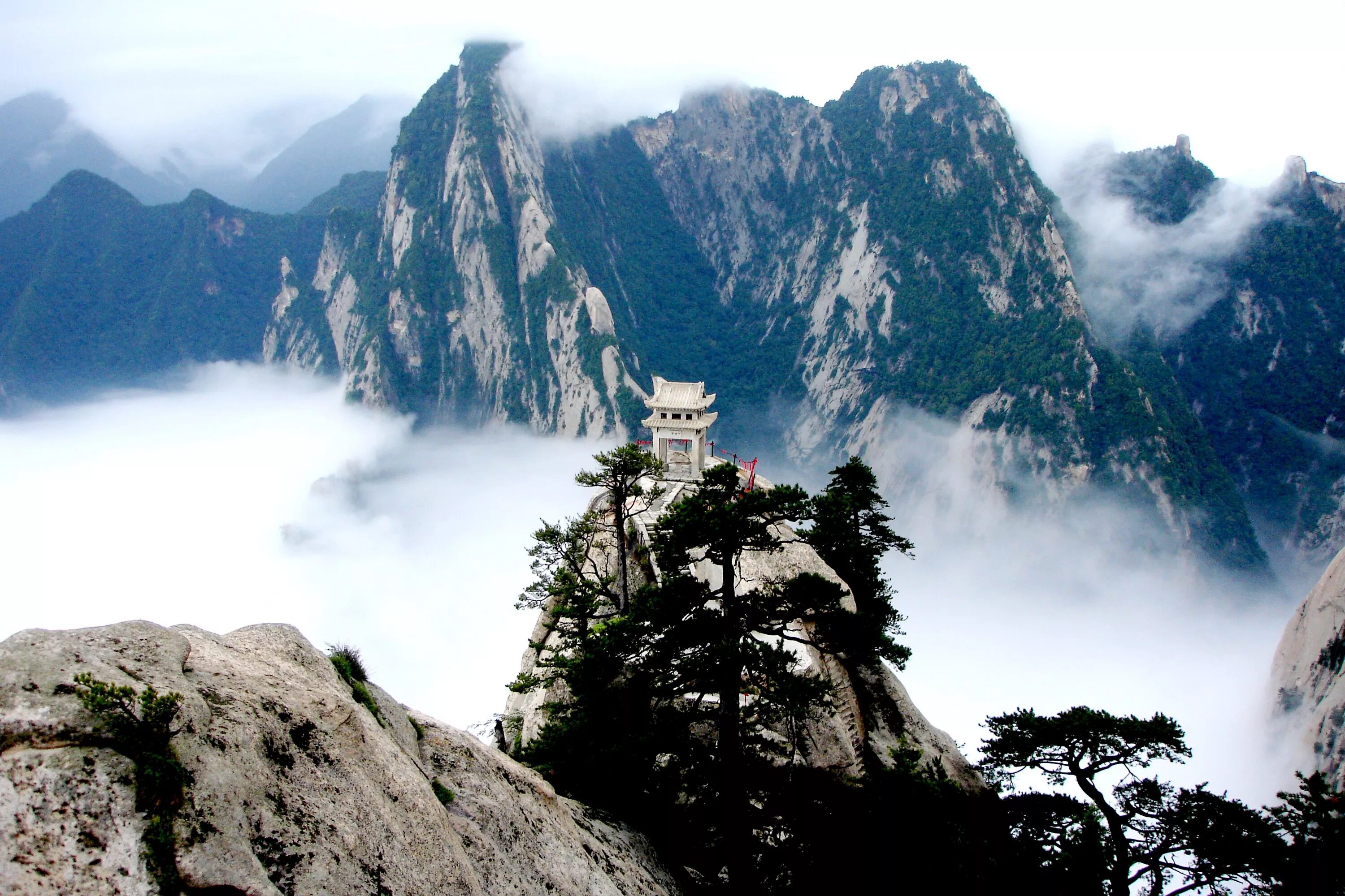 Хуашань Шэньси. Горы Хуаншань (провинция Аньхой). Хуашань (Huashan. Лестница горы Хуаншань. Возрождение хуаншань