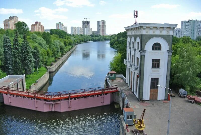 улица шлюзы. осушенный канал имени москвы. краснодонецкая шлюз. шлюза нагатино. судоходный шлюз новосибирской гэс.