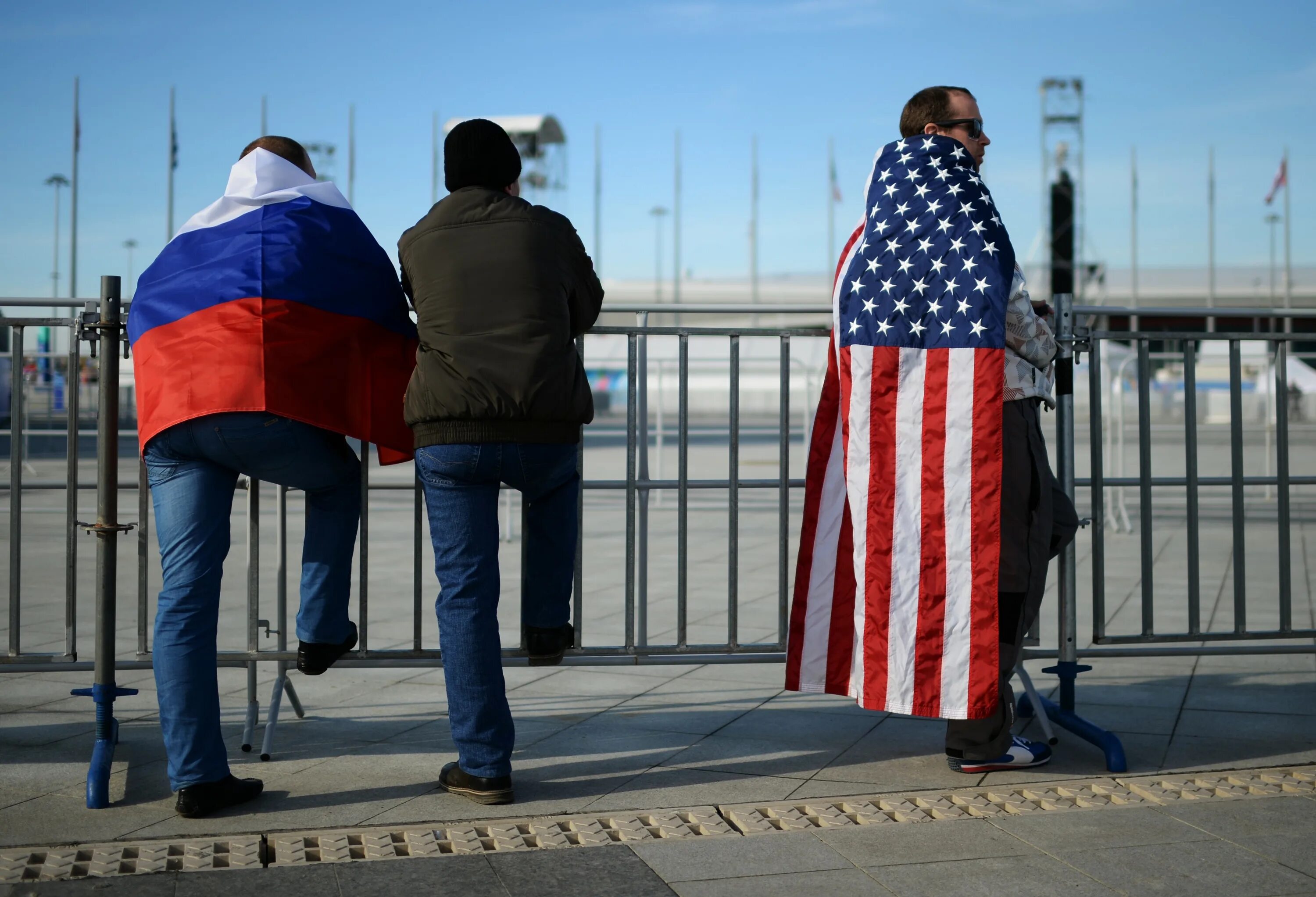 Россия лучше запада. Россия и Америка. Американцы и россияне. Россия и США. Русские в Америке.