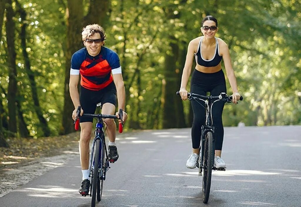 Полезна ли езда на велосипеде. Велосипед и здоровье. Езда на велосипеде велосипед. Велосипед мужской для прогулок. Физическая активность велосипед.