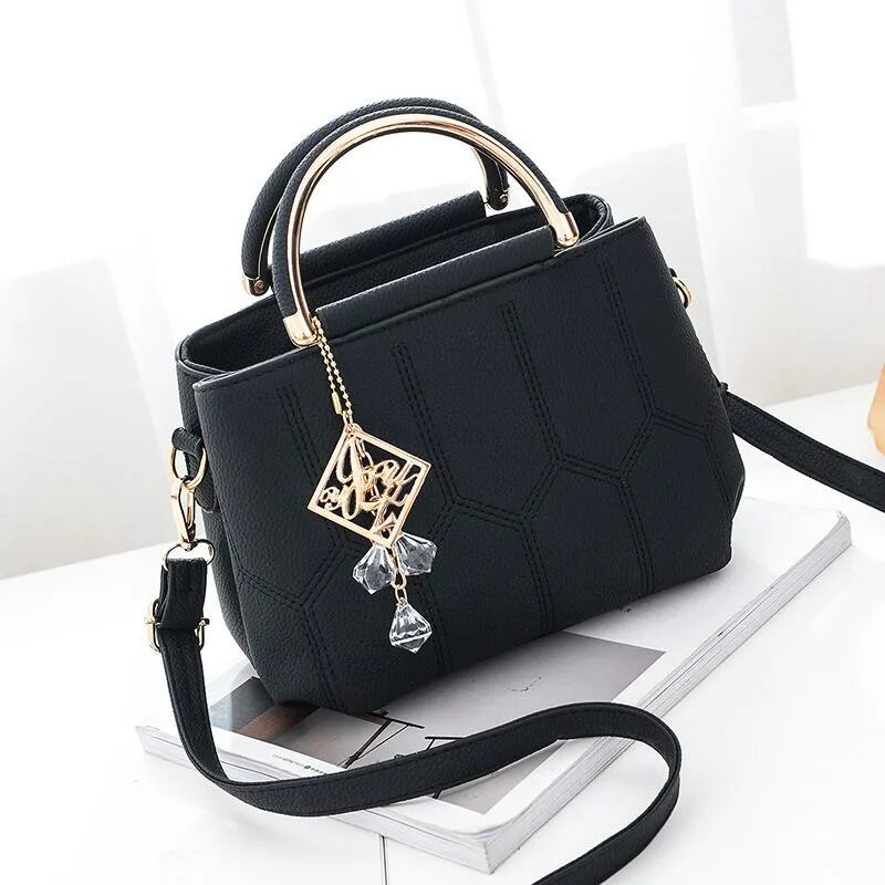 Сумки небольшие. Сумка женская 3128b9522 black. Красивые сумки для девушек. Модные сумки. Сумки черные небольшие.