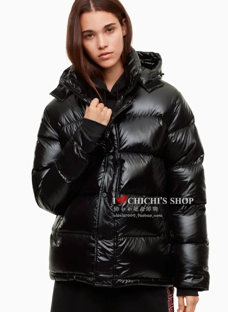 Jenskie Puhoviki Moncler монклер пуховики. Куртка монклер женская черная. Пуховик super Puffer. Пуховик TNA super Puff Aritz. Глянцевые куртки женские