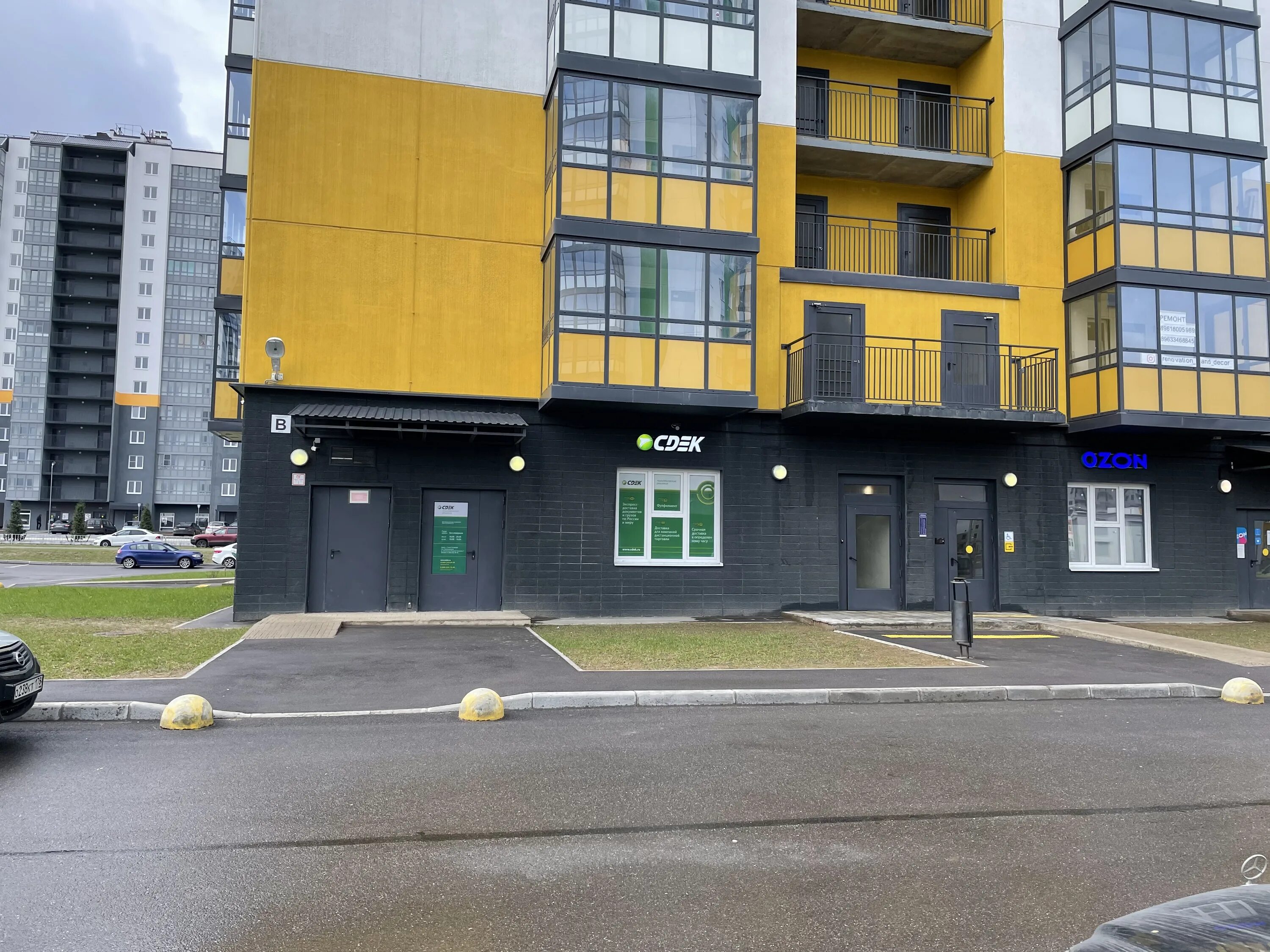 Памятник на бульваре вадима чугунова. Б р десантника вадима чугунова. Новогорелово бульвар десантника вадима чугунова 1к2. Новогорелово санкт-петербург. Бульвар десантника чугунова новогорелово.