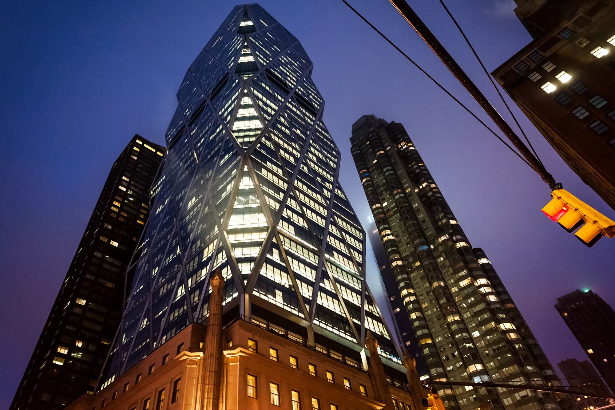 The hearts tower. Hearst tower в нью-йорке. &quot;херст-тауэр&quot; в нью-йорке, сша. башня хёрста. нью-йорк, 2006.