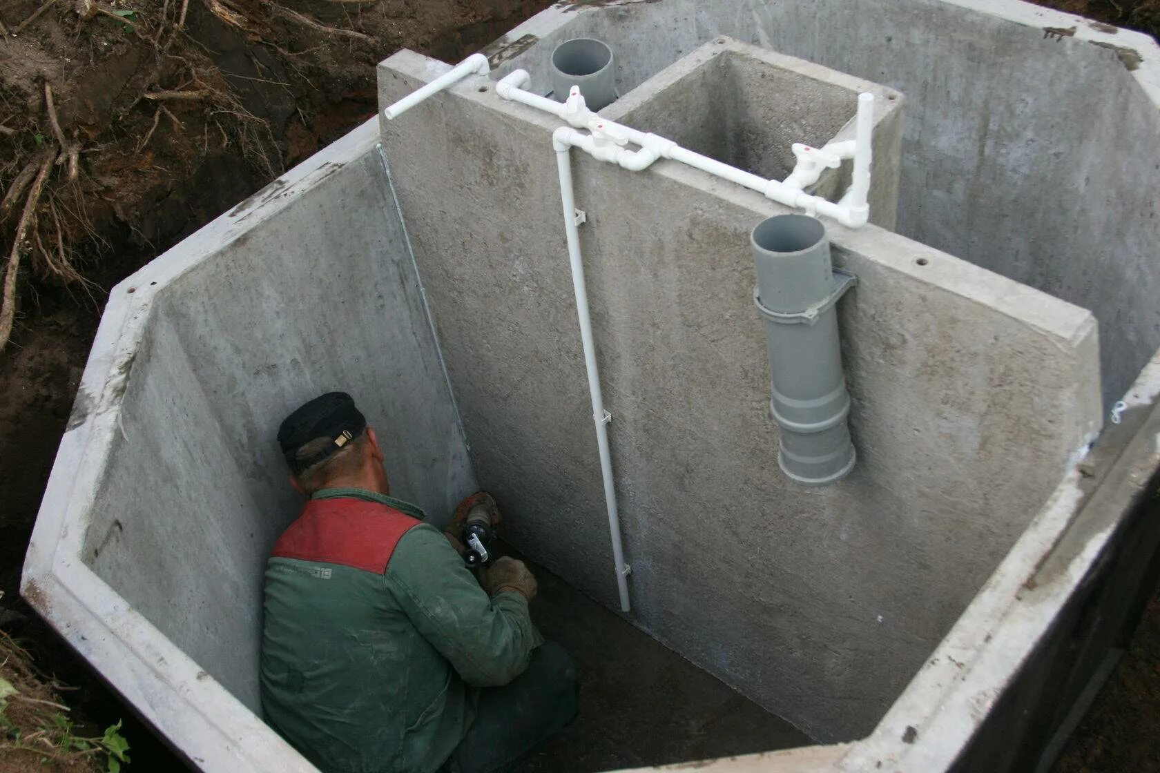 Септик 3 секционный. Канализация - септик (3 ж/б кольца). Фильтрующий колодец для септика из бетонных колец. Септик из 3х бетонных колец. Бетонные септики для дачи.