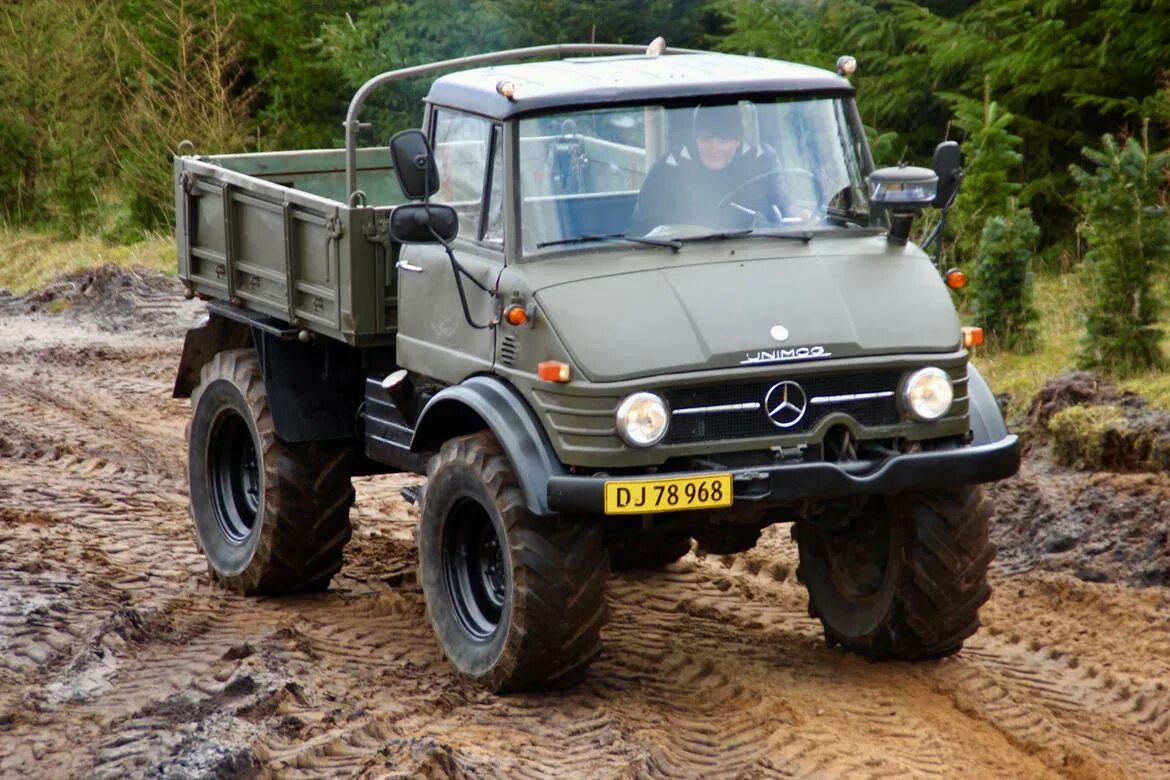 Mercedes-Benz Unimog рестайлинг 2013, 2014, 2015, 2016, 2017, бортовой грузовик,