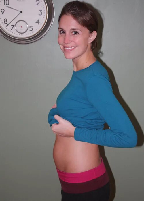 17 неделя беременности вес. 17 неделя беременности вес. Окружность живота при беременности по неделям норма таблица. 20 недель беременности прибавка в весе норма. Вес плода по неделям беременности таблица нормы.