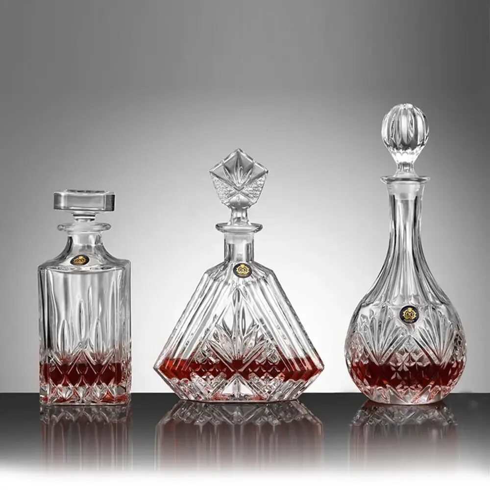 Графин Glass Whisky Decanter.. Графин стекло 1000 мл LR в29334. 27444 Графин 1000мл стекло LR. Штоф хрусталь Moser. Стеклянная бутылка коньяк