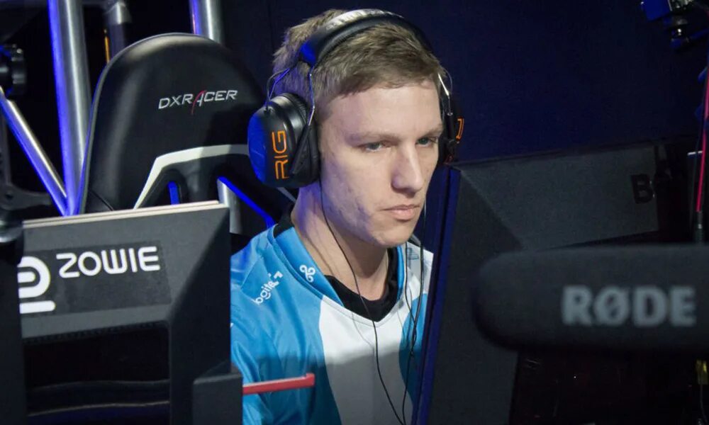 Competitive cs