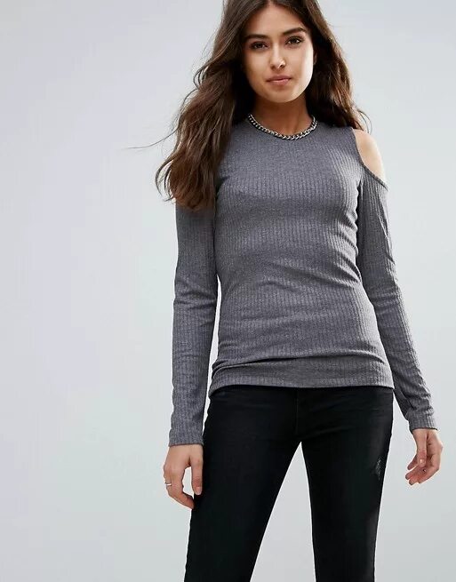 Девушка в лонгсливе. Водолазка oodji 3126281. Футболка длинный рукав женская. Oodji лонгслив женская черная. Девушка в лонгсливе.