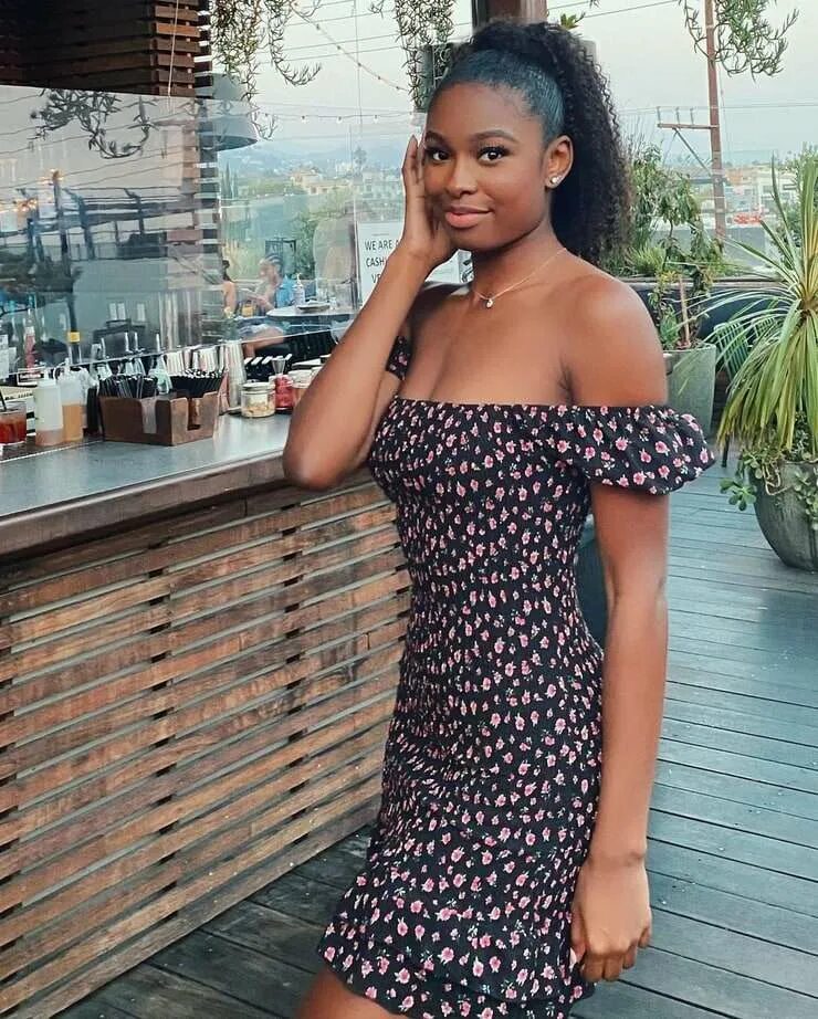 Coco jones. Коко джонс. коко джонс hot. коко джонс в купальнике. coco jones figure.