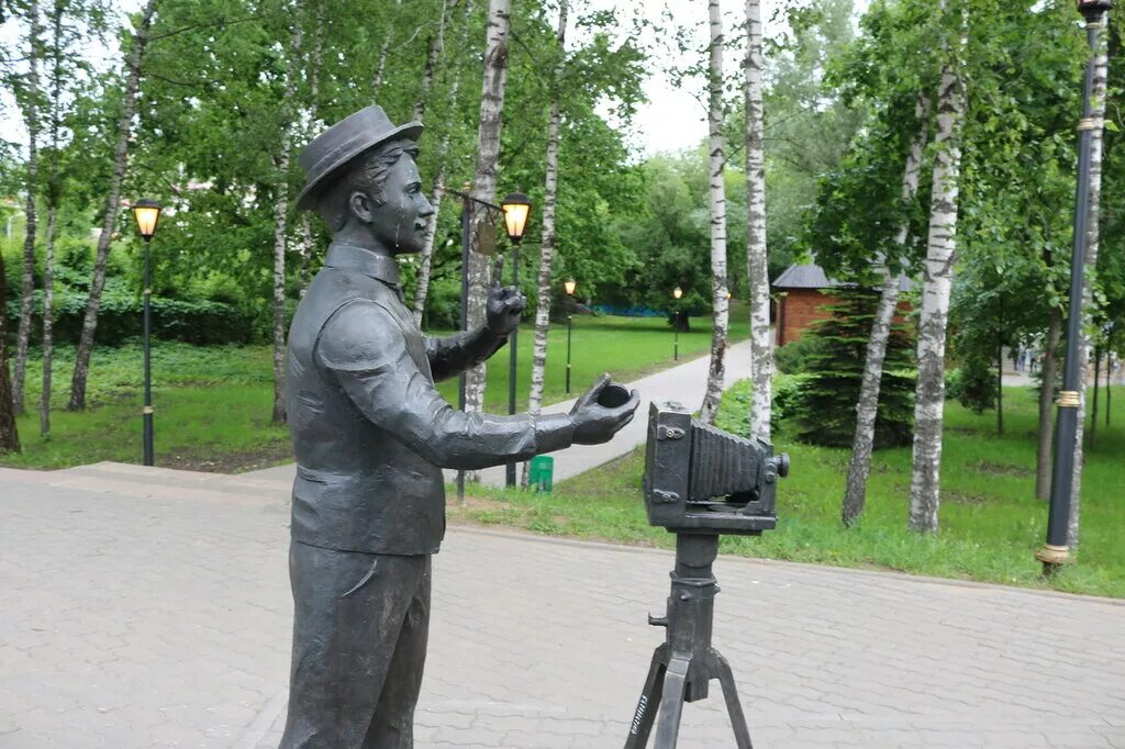 мастерские по изготовлению памятников в липецке. камень возрождение гранит памятник. липецк мастерские памятников. памятник курортница в липецке. камень возрождение гранит надгробие.