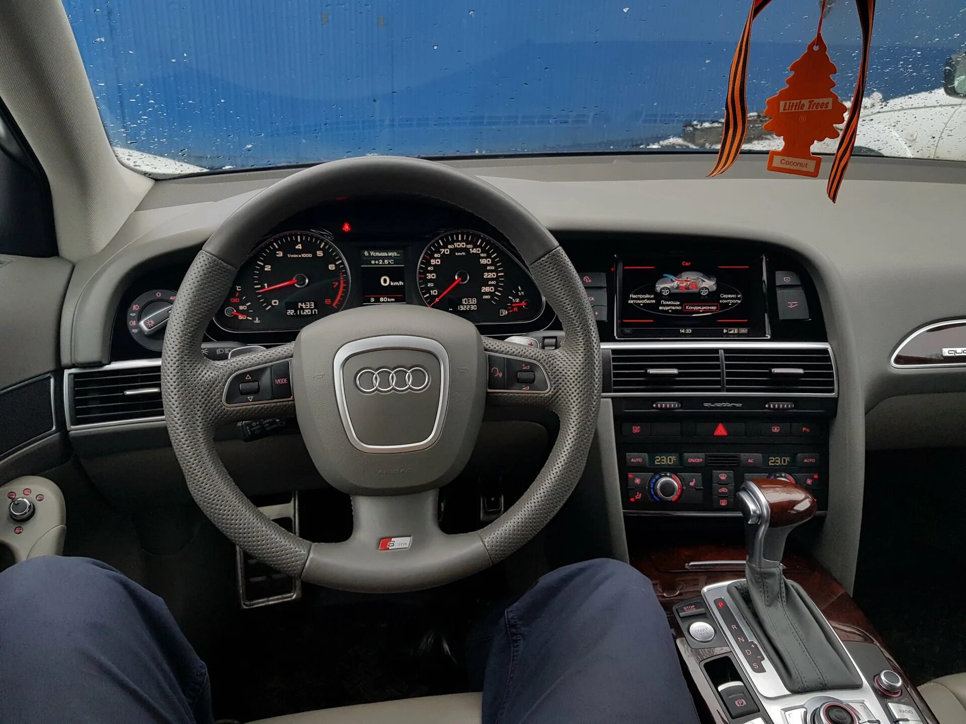 Audi q7 панель. Audi a6 c6 2006 панель. Audi q7 2007 панель. Ауди q7 2007 торпеда.