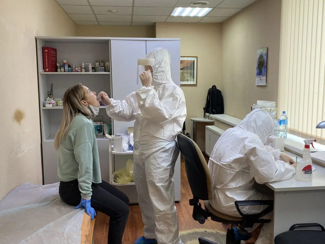 Коронавирус лаборатория. Карта пермский край ковид. Масочный режим в поликлинике. Коронавирус в перми фото. Коронавирус пермь.