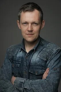 Виноград актер