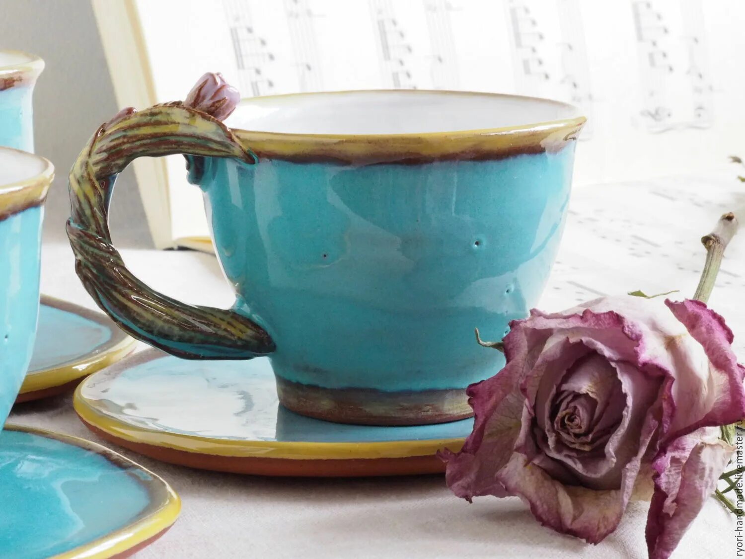 Громадная голубая чаша. Чашка кофейная бирюзовая. Чашка кофейная керамика бирюзовая. Бирюзовые кружки для чая. Чай голубая Кружка.