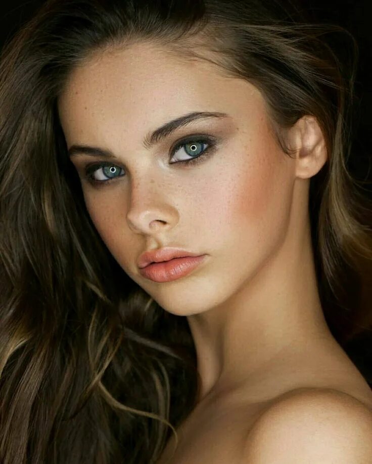 Мейка Вуллард. Мейка Вулард модель. Meika Woollard лицо. Meika Woollard с моделями.