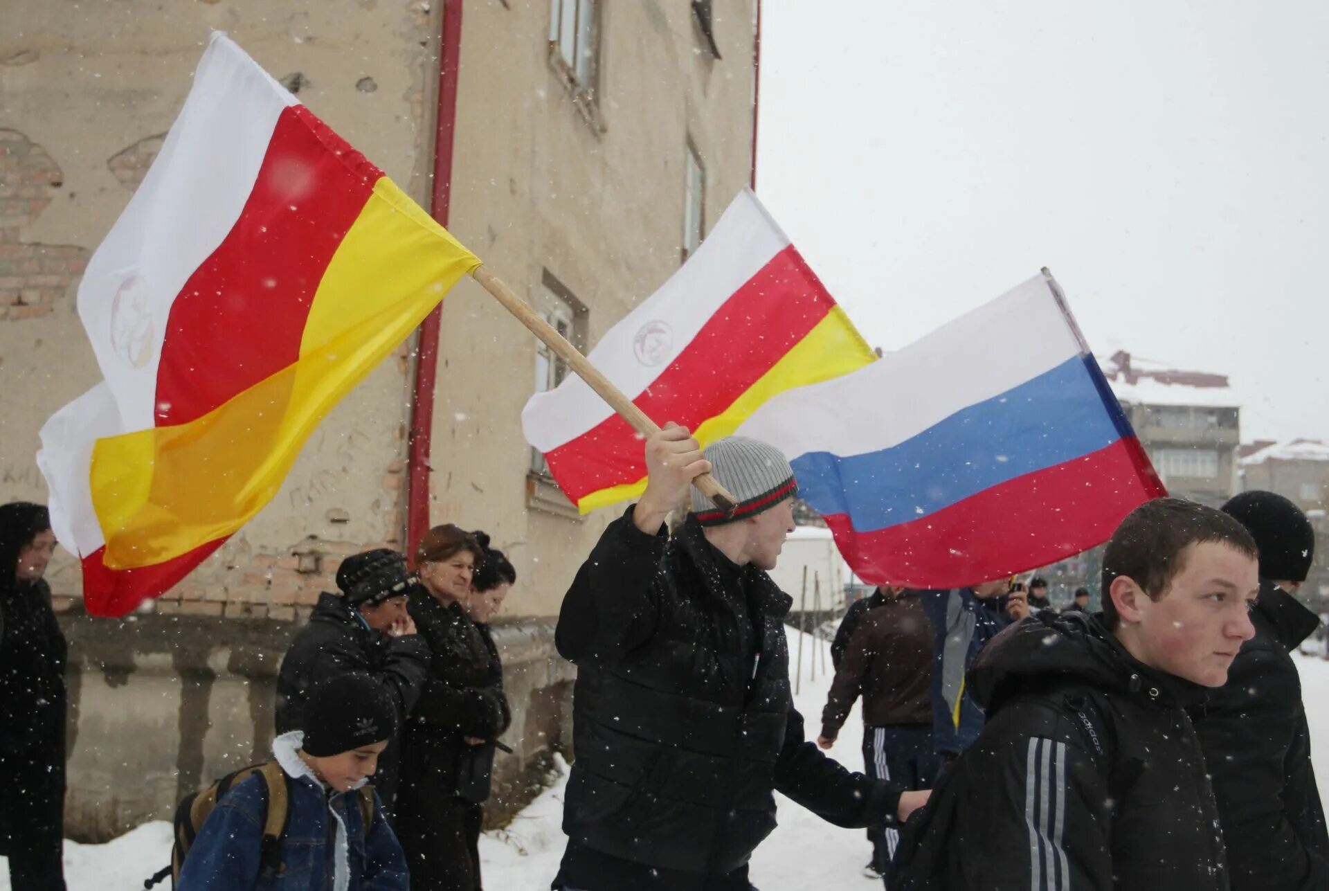 Южная Осетия референдум. Южная Осетия присоединение к России. Референдум Осетии. Абхазия Осетия присоединение к России.