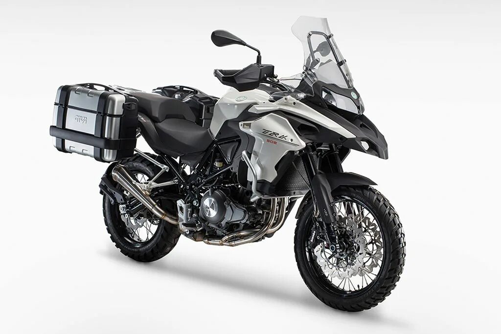 Bmw r1200gs triple black. Dr 600 мотоцикл турэндуро. Triumph tiger 1200 2018. Bmw gs 1250 adventure турист. Yamaha эндуро турист 650.