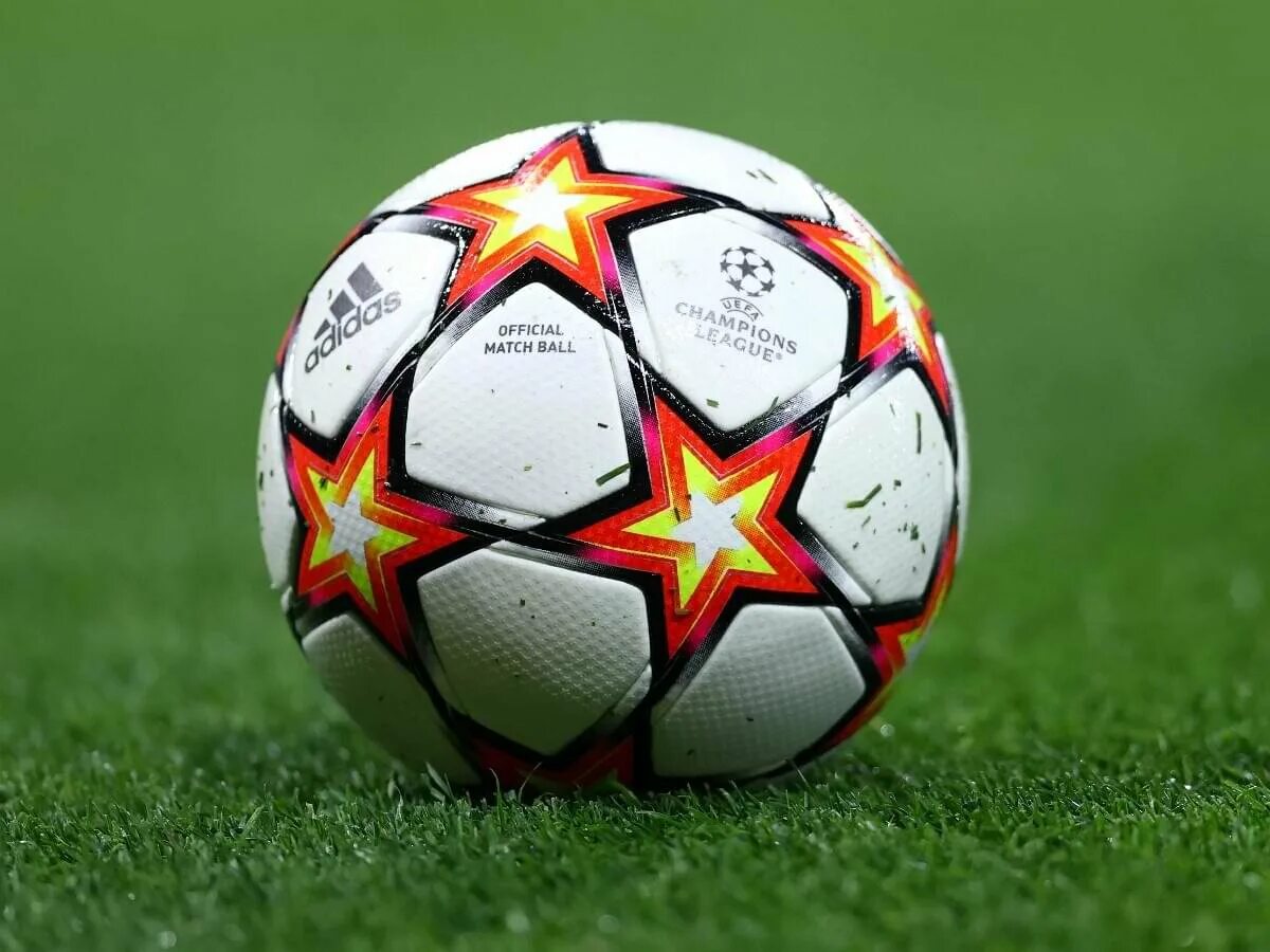 Мячи лиги 1. Мяч Лиги чемпионов 2008. Мяч Лиги чемпионов мяч 2023. Мяч Лиги чемпионов 2021 2020 и 2021. Фото официального мяча Лиги Европы.