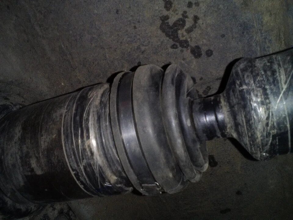 Пыльник кардана мультивен т5. Пыльник переднего кардана. Пыльник переднего кардана. Пыльник кардана grandis mitsubishi. Пыльник кардана 2110 артикул.