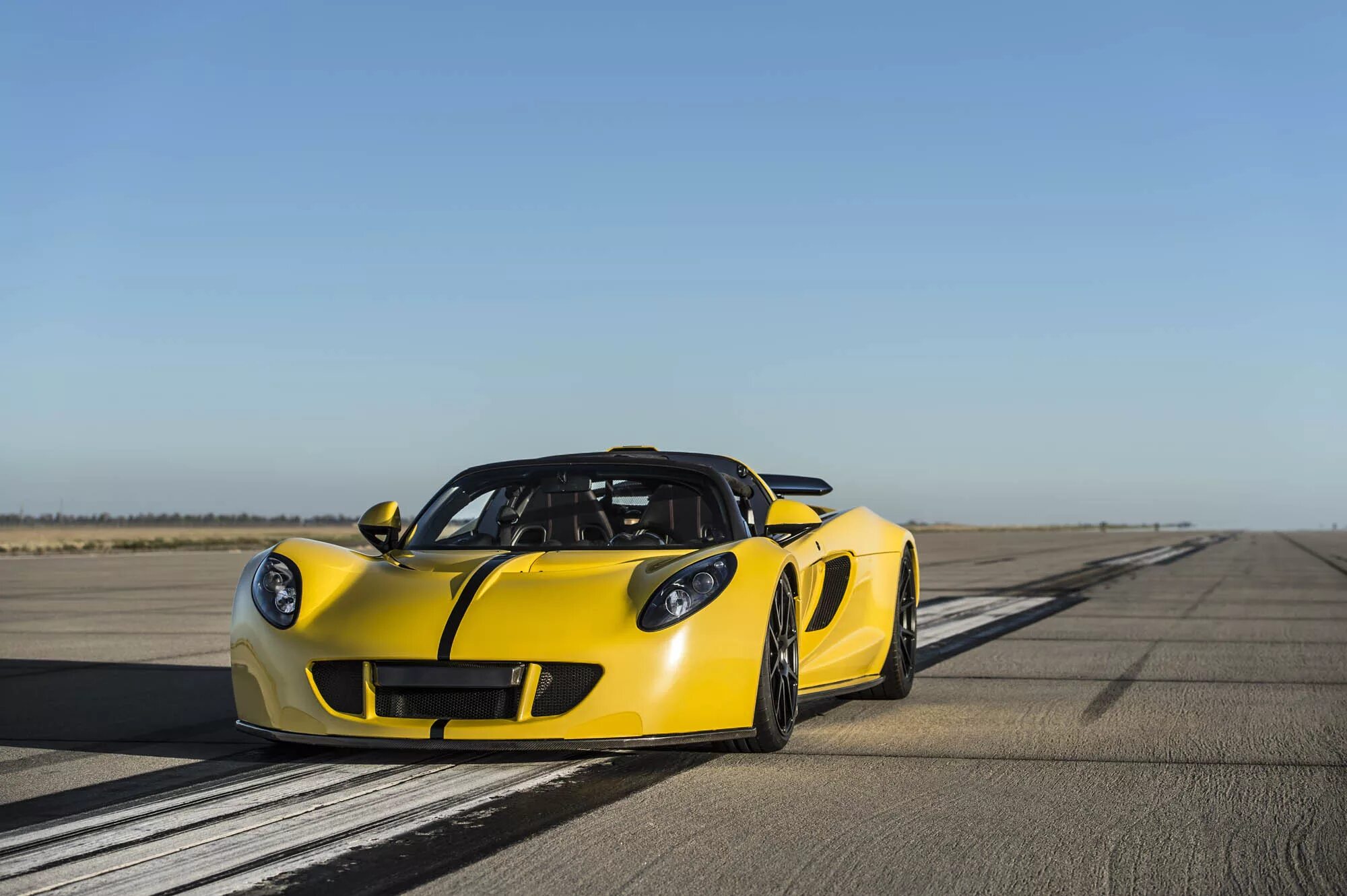 Хеннесси веном. Хеннесси веном gt. машина hennessey venom gt. машина venom gt spyder. hennessey venom gt желтый.