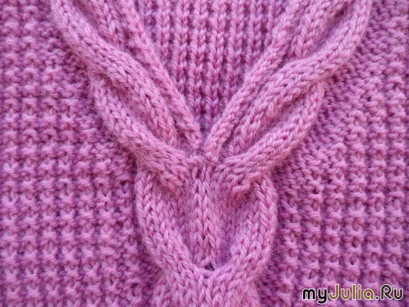 свитер с v образным вырезом спицами. горловина косами. горловина косами спицами. элегантный свитер. вязаный свитер с v-образным вырезом.