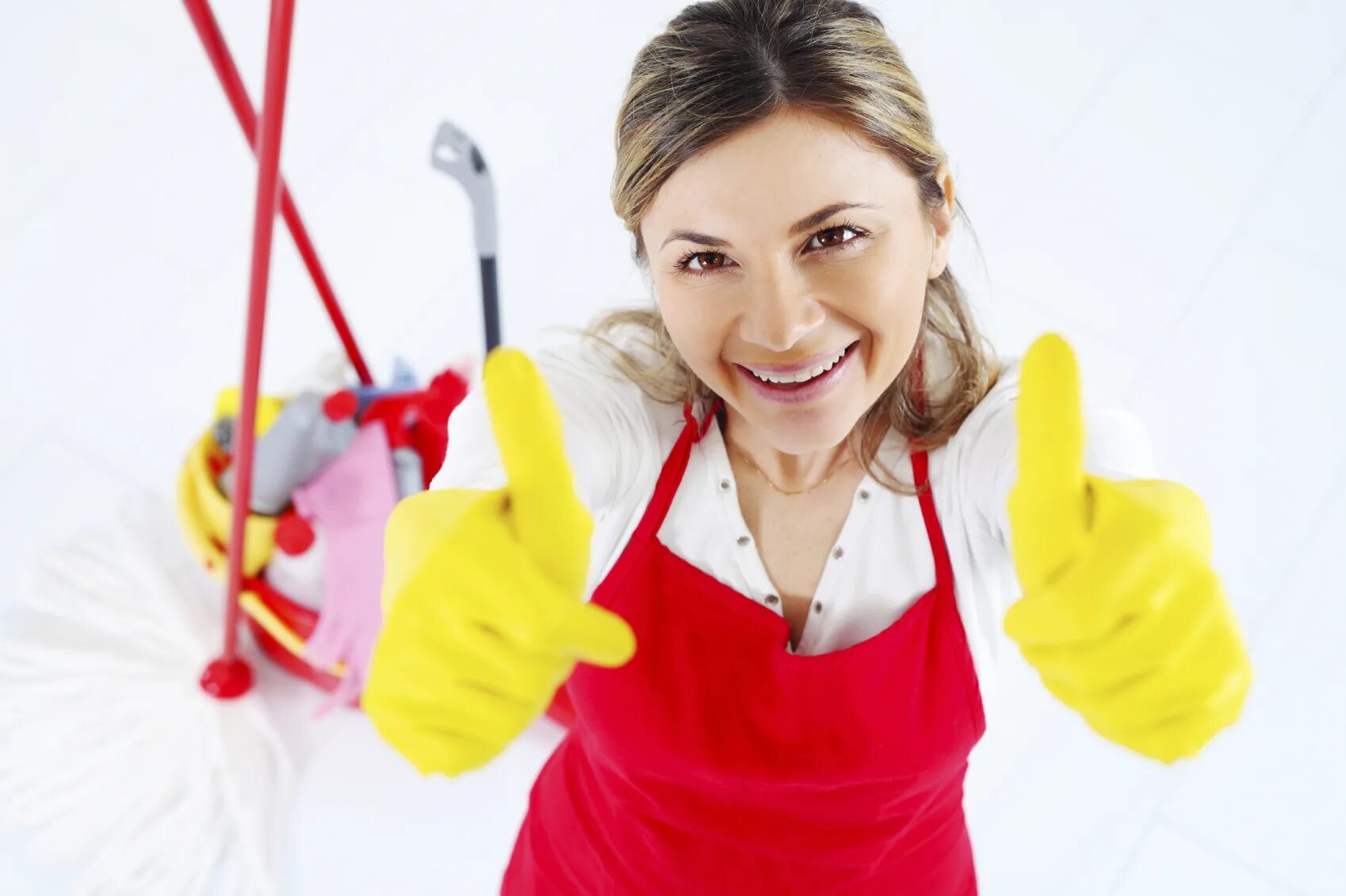 Woman cleaning. Уборщица. Клининг уборка. Красивая уборщица. Красивая девушка уборщица.