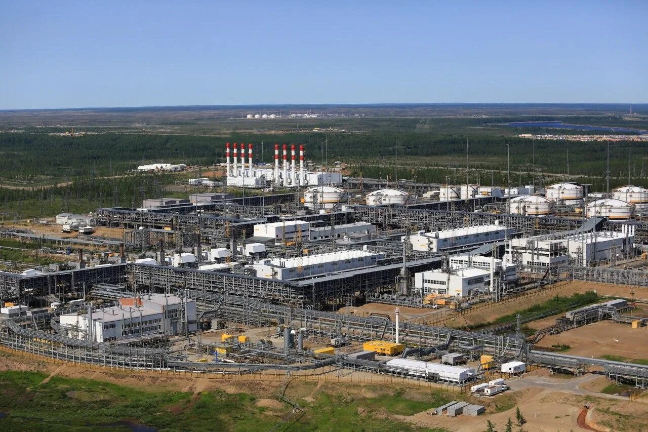 памятник скважине р-2 новый уренгой. газ елшанского месторождения. ромашкинское нефтяное месторождение 1948. шугуровское месторождение нефти. шугуровское месторождение нефти.