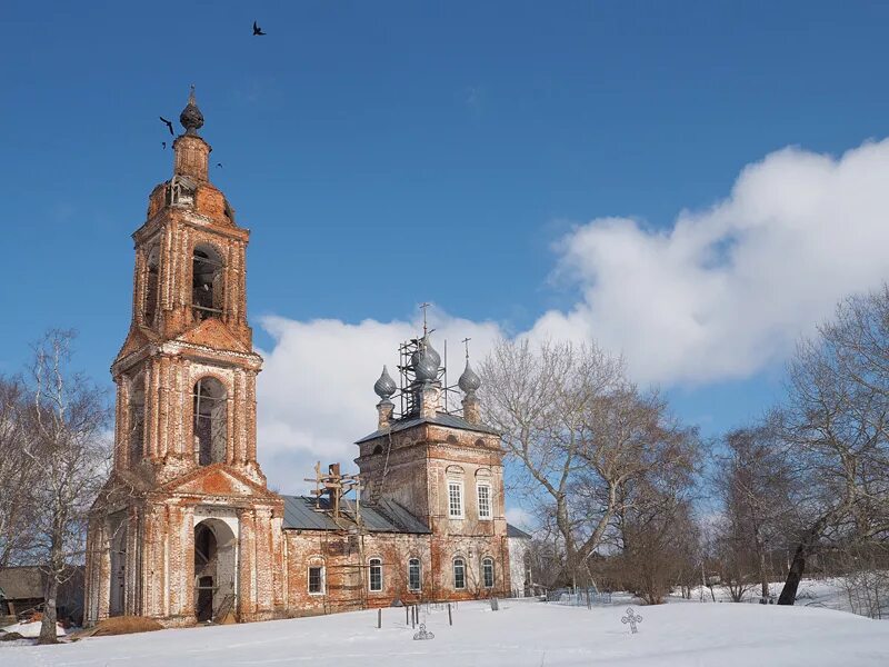 Погода в ивановское пермский край. Красинское. Крестовоздвиженская Церковь. Храм Красинское Приволжский район. Село Красинское Приволжского района Ивановской области. Покровское село Приволжский район Ивановской области.