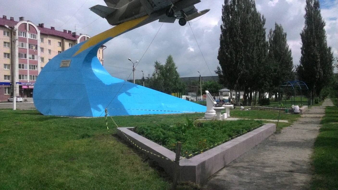 Новосиликатный барнаул самолет. Самолет барнаул. Новосиликатный барнаул улица новосибирская. Поселок новосиликатный. Пос новосиликатный барнаул.